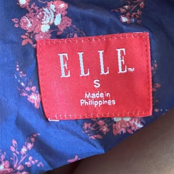 Elle red ruffle & zip front all weather‎ or rain cotton/spandex short coat - Picture 8 of 11